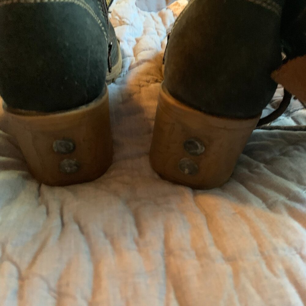 FLY LONDON SUEDE BUCKLE BOOTS SIZE 39.5 - Picture 5 of 11
